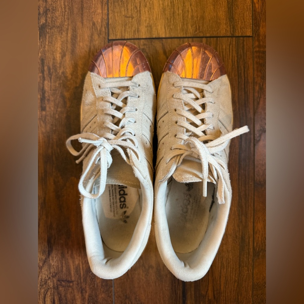Adidas Superstar rose gold cap